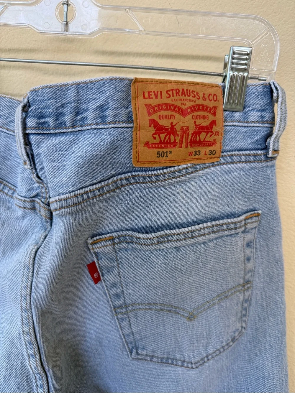 Y2K men’s Levi’s 501 rivetted button fly jeans